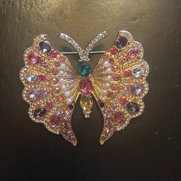 Gold tone Ornate Butterfly Brooch with Multi Color Rhinestones and Faux Pearls - Picture 1 of 5